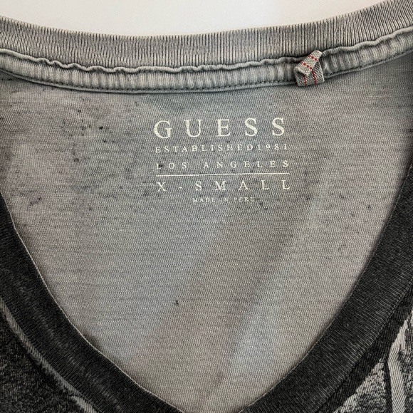 Guess Men’s V-Neck Tee - Picture 4 of 5